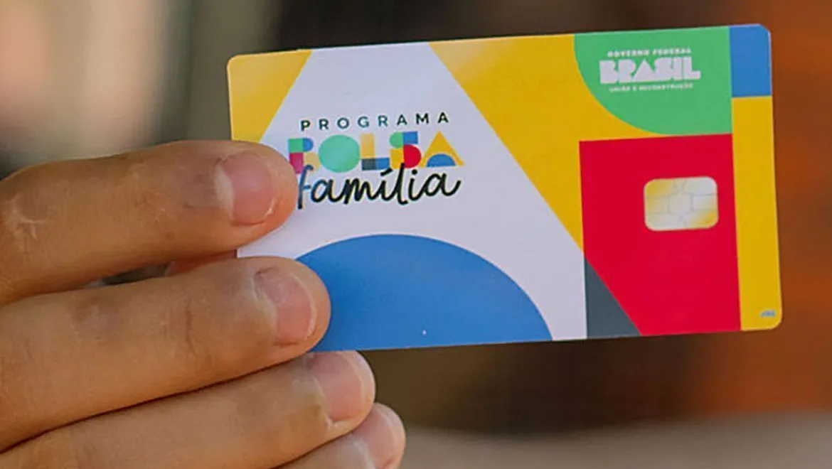 Bolsa Família terá reajuste a partir de outubro; confira novo valor