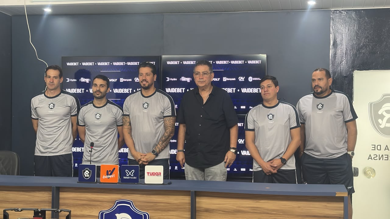 Thiago Carpini e sua comissão técnica - 