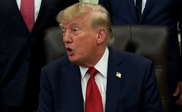 Trump proíbe acesso de veículos de imprensa à Casa Branca