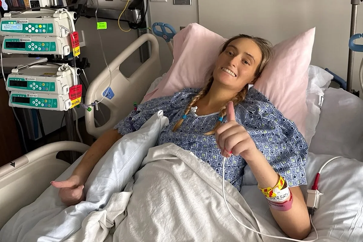 Amanda Mack, atleta universitária dos Estados Unidos, foi diagnosticada com uma forma grave de anemia aplástica após ser internada com níveis críticos de hemoglobina e plaquetas