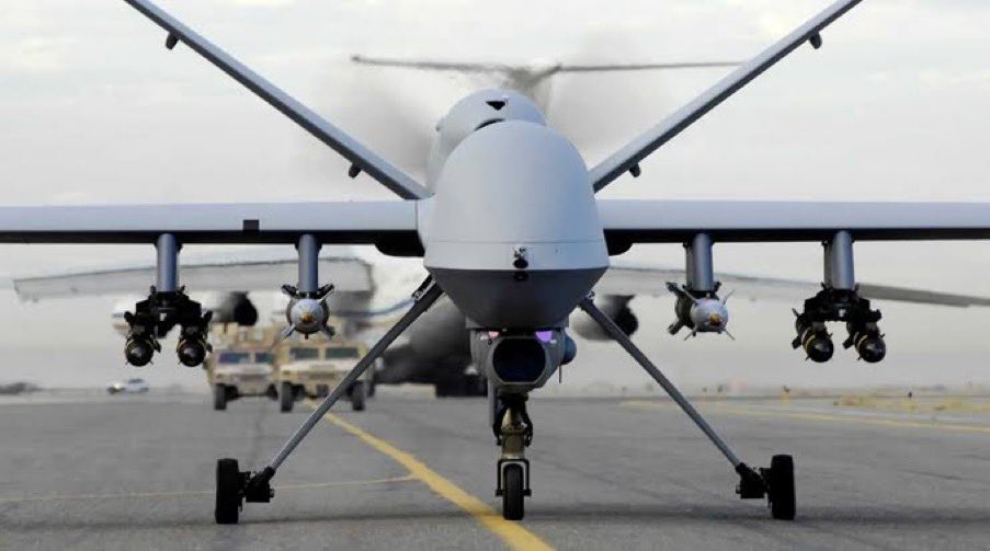 (Os Reaper são aeronaves remotamente pilotadas utilizadas principalmente para vigilância, reconhecimento e coleta de inteligência, mas também possuem capacidade para realizar ataques de precisão.)