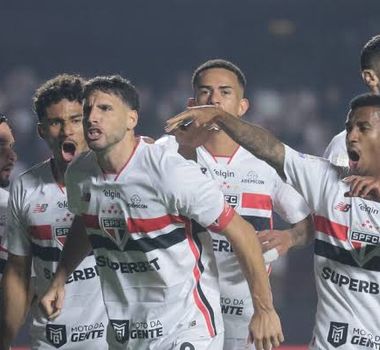Imagem - São Paulo vence o Inter no MorumBis e dá resposta após eliminação na Sul-Americana