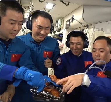 Imagem - Astronautas chineses ganham “air fryer espacial” para preparar comida em órbita
