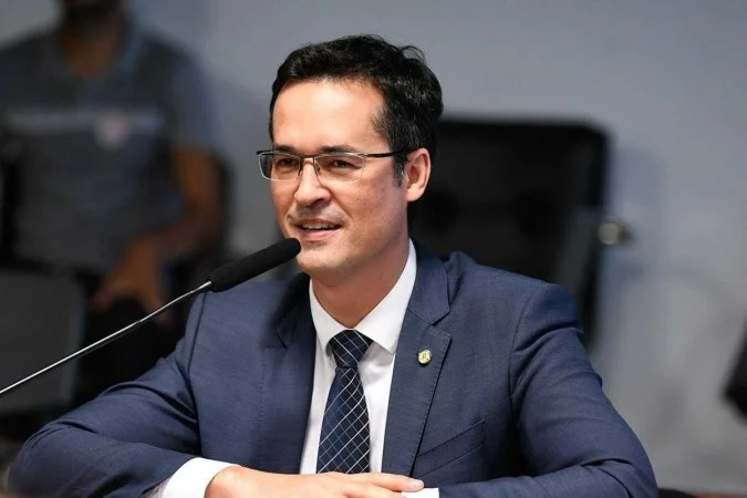 Imagem - TSE forma maioria para manter suspensão das ações de campanha de Deltan Dallagnol
