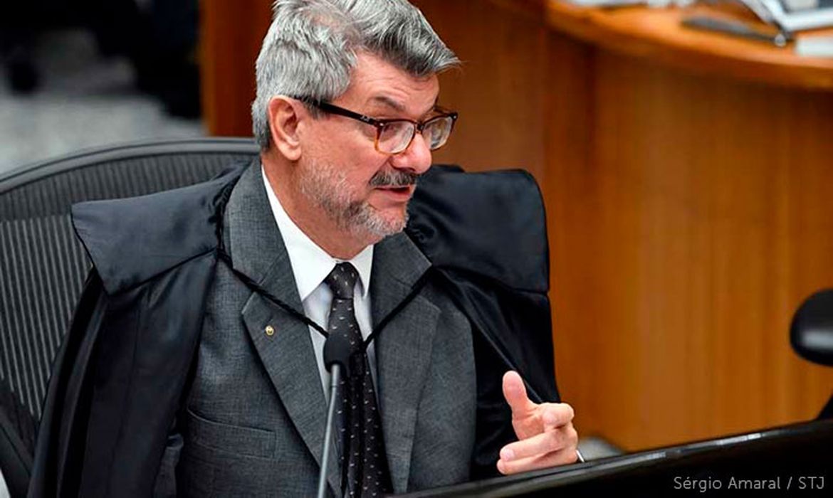 (Em agosto, o STJ decidiu condenar o ministro após julgar o processo disciplinar aberto para analisar as acusações.)