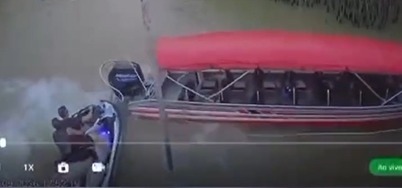 Imagens de câmera de segurança resgistraram o momento da colisão
