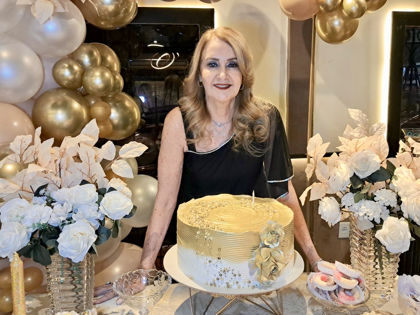A aniversariante, Sheyla Centeno Rodrigues, reuniu as amigas para um fim de tarde, com muito bate-papo