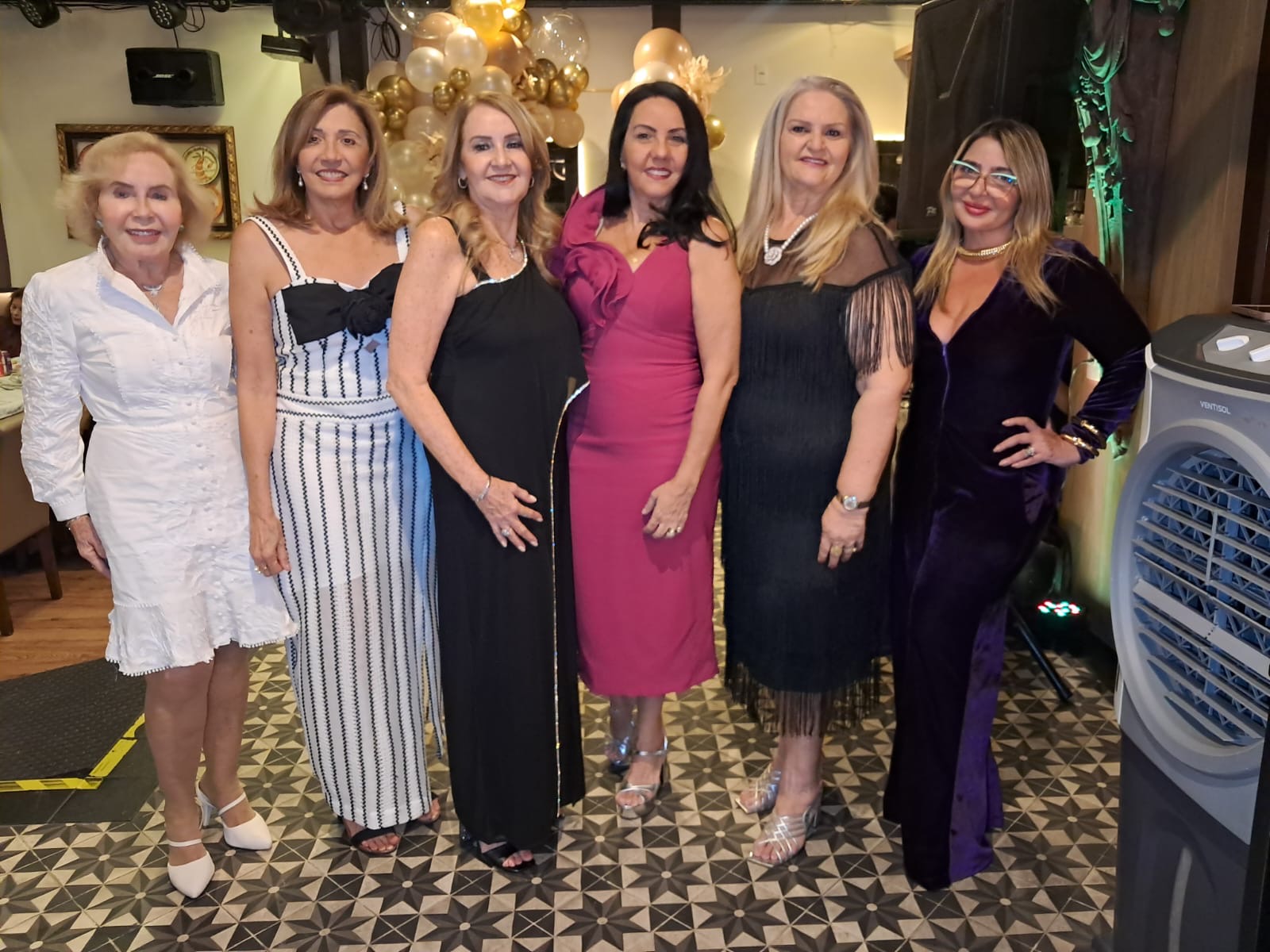Noemia Lobato, Ceiça Ribeiro, Sheyla Rodrigues, Neuza Lima, Clelicia Florenzano e Naiara Corrêa 