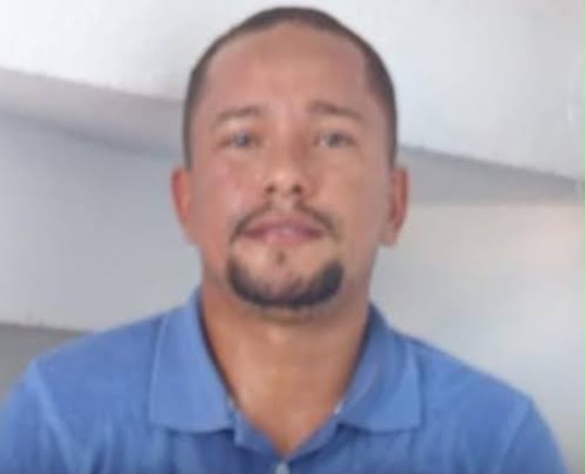 Segundo a polícia, Douglas dos Santos Ferreira teria pilotado a motocicleta usada no crime e oferecido o veículo como pagamento ao executor do assassinato

