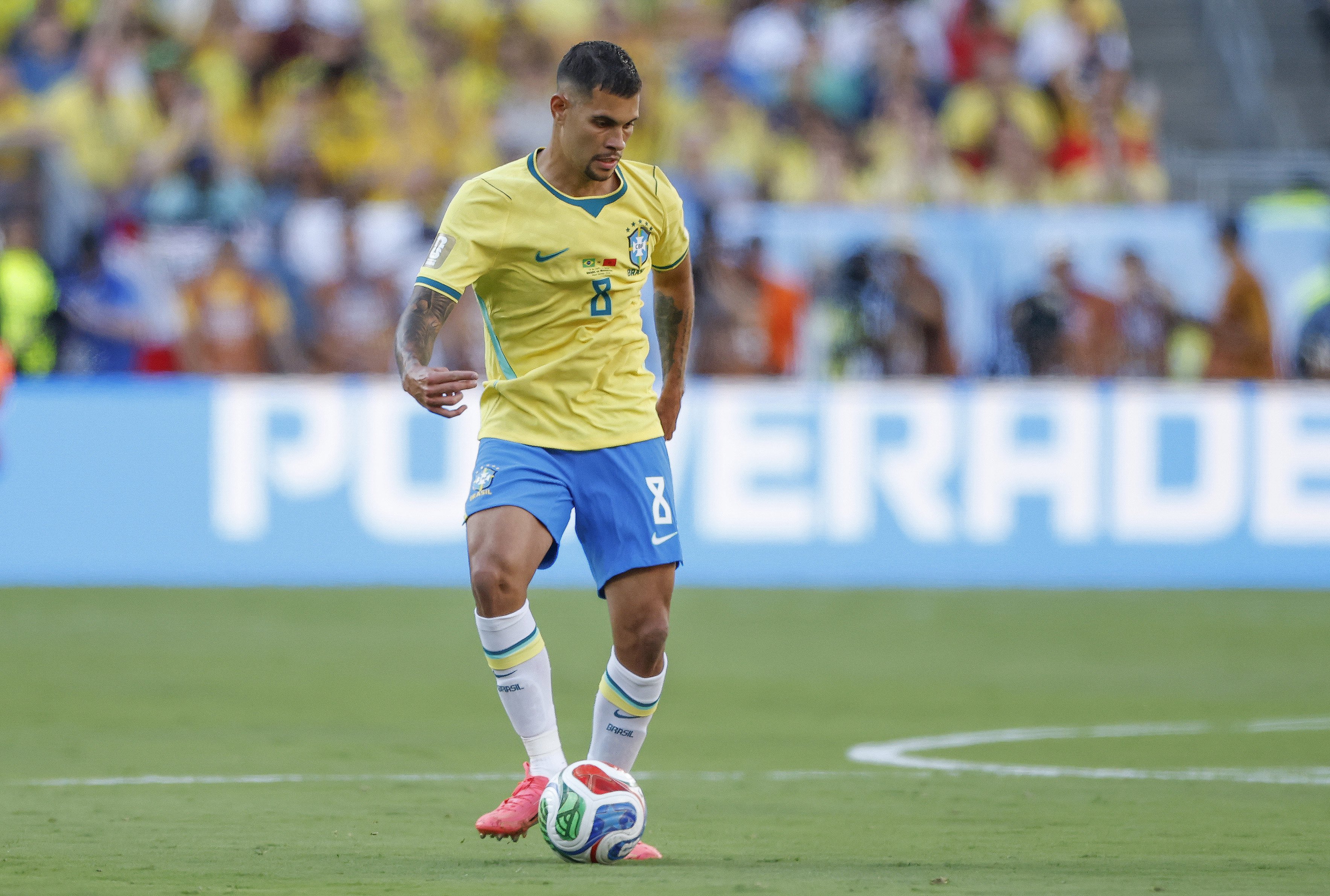 Volante perdeu pênalti na eliminação do Brasil para Noruega - 