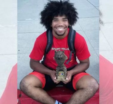 Imagem - Lutador americano de 19 anos morre após queda de 122 metros