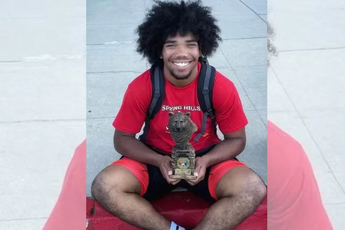Ryan George estava com amigos no Parque Nacional de Yosemite quando sofreu o acidente. Jovem era destaque no wrestling universitário e havia sido campeão All-American em 2025.