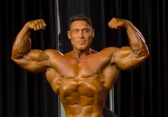 (Brasileiro Ramon Dino estreou no palco do Mr. Olympia 2026)