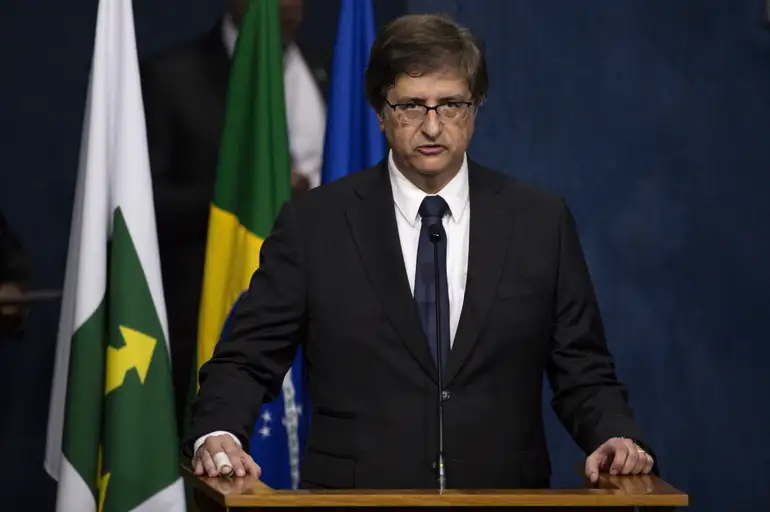 (O Conselho Superior do Ministério Público Federal (CSMPF) decidiu, nesta sexta-feira (25), manter o procurador-geral da República, Paulo Gonet, à frente dos procedimentos relacionados ao Banco Master.)