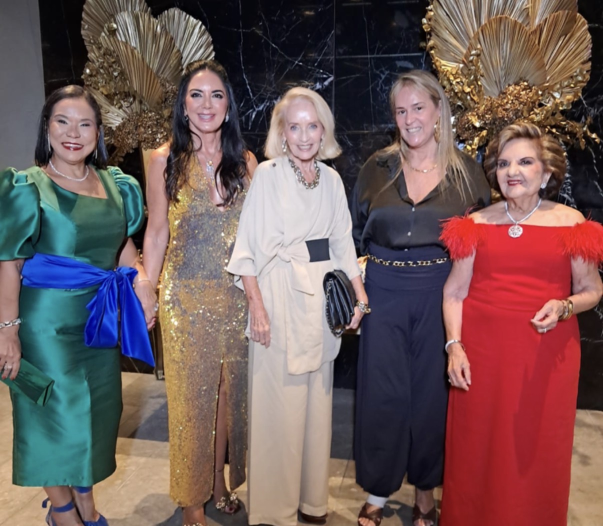 Silvia Bezerra com a aniversariante, Vera Acatauassu, Márcia Mello e Cléa Farah