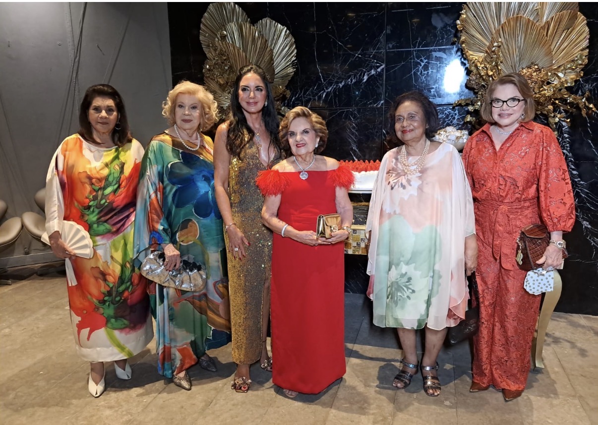 Vera Athias, Célia Cavalcante, Cléa Farah, Leomira Affonso prestigiaram a amiga Fadia 