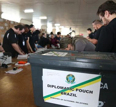 Imagem - Quase 1 milhão de brasileiros no exterior poderão votar nas eleições
