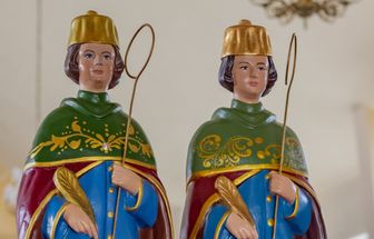 .