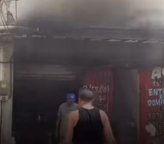 Imagem - Incêndio destrói restaurante na região da Transcoqueiro, em Ananindeua