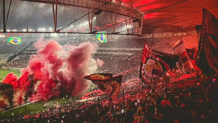 Torcida do Flamengo no Maracanã.