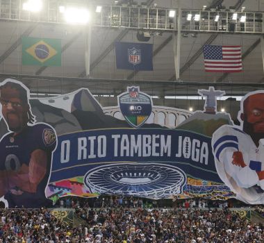 Imagem - 'Amosfera incrível' estrangeiros elogiam partida da NFL no Maracanã