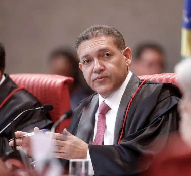 Imagem - Presidente do TSE reclama de interferência em decisões da Corte