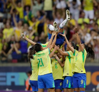 Imagem - Governo sanciona lei de incentivo ao desenvolvimento do futebol feminino
