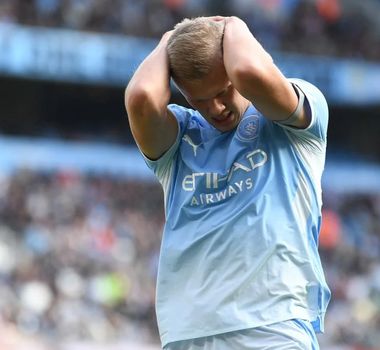 Imagem - Premier League considera Manchester City culpado por violações financeiras e aponta redução de R$ 6,2 bilhões em custos