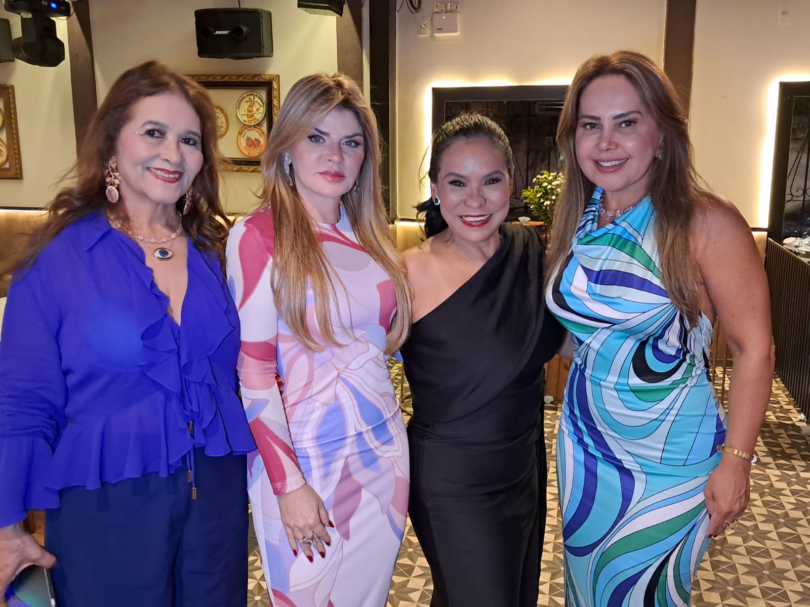 A aniversariante com Maria Antonia Borges, Monica Elgrably e Paula Watrin