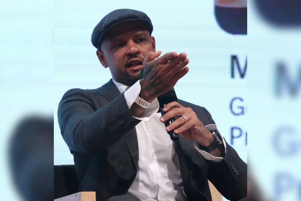 Ex-jogador da Seleção Brasileira afirmou que argentino está acima de nomes como Ronaldo, Ronaldinho, Cristiano Ronaldo, Zidane e Neymar, mas reforçou que não torceu pela Argentina após a eliminação do Brasil.
