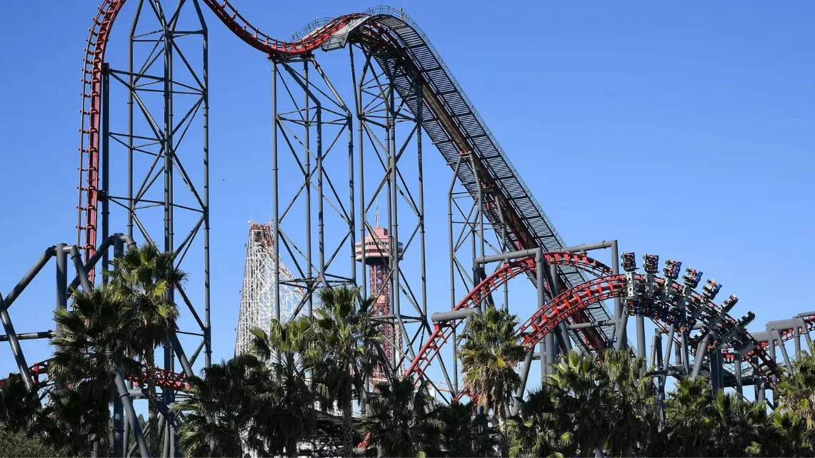 Parque de diversões Six Flags Magic Mountain, localizado na Califórnia (EUA).