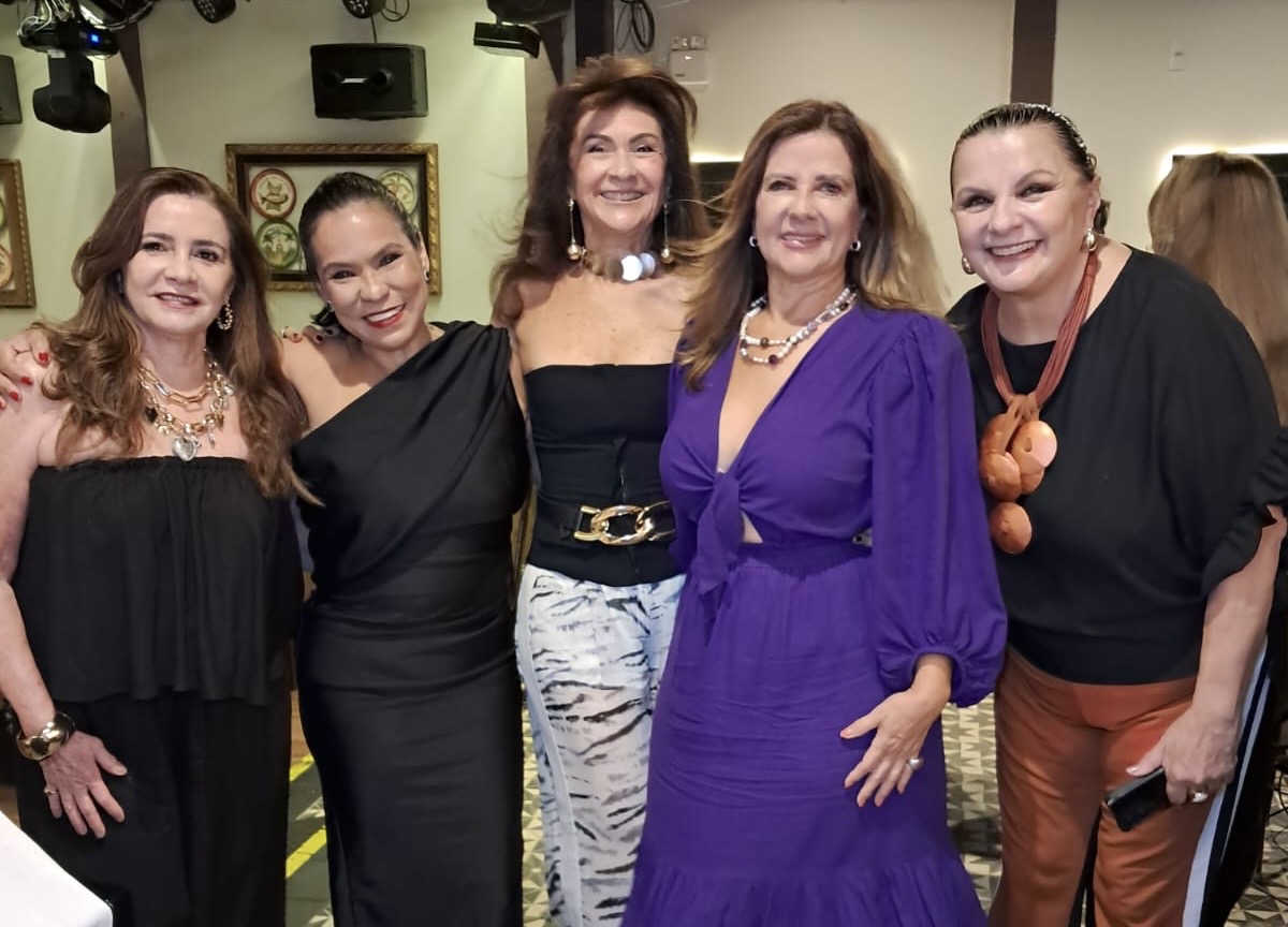 Silvia com Sylvia Reis, Walena Carneiro, Margareth Maués e Telma Guerreiro