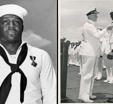 Imagem - Marinha dos EUA quer trocar nome de herói negro por Trump em porta-aviões