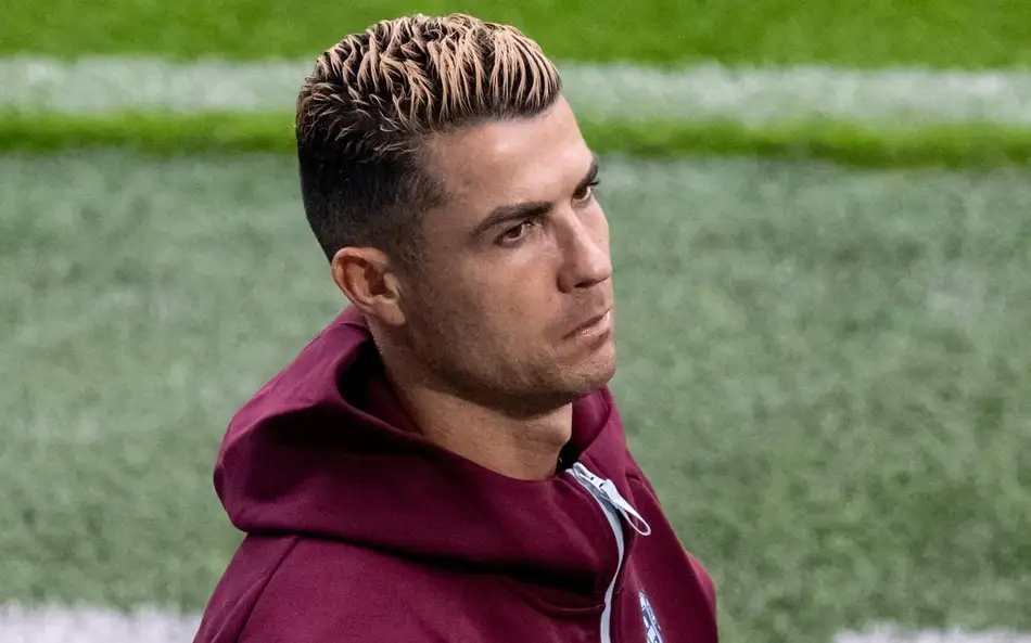 Cristiano Ronaldo ficou no banco na última partida de Portugal -