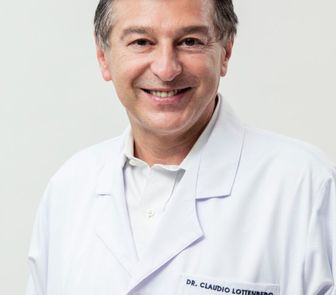 Imagem - Médico indicado a Ministro da Saúde por Flávio Bolsonaro negociou imóvel com Vorcaro em 2020