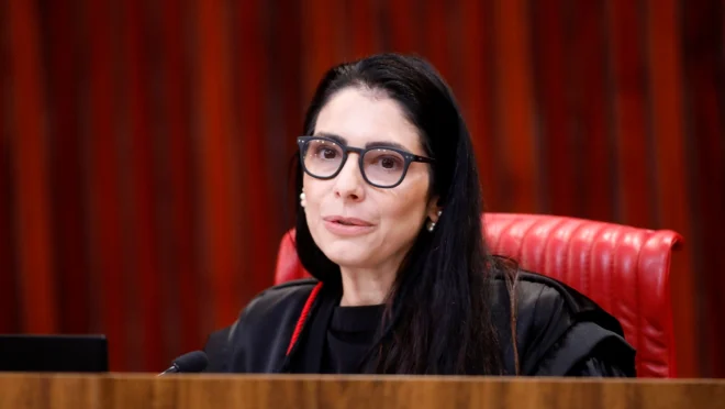 A repercussão ocorre um dia após a magistrada decidir contra a exibição de um púlpito vazio no debate presidencial da TV Globo, que acabou sendo cancelado

