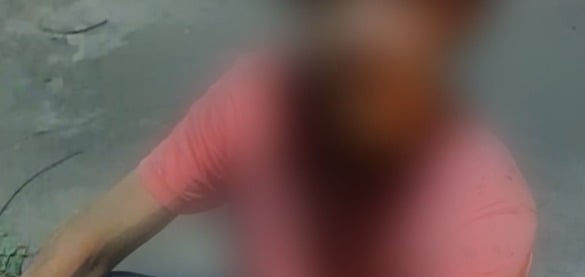 (De acordo com o relato da vítima, ele se encontrava em um antigo bar quando foi abordado por dois homens que chegaram ao local em uma motocicleta Honda Fan.)