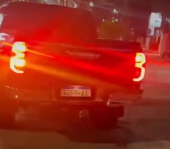 Imagem - Mãe faz apelo para encontrar motorista de picape após filho ter moto atingida em Belém