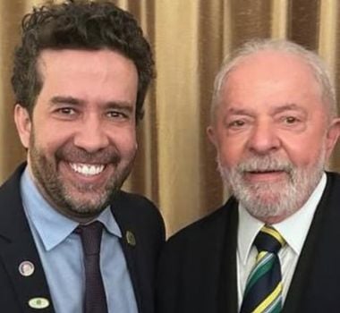 Imagem - Esquerda acelera estratégia no WhatsApp e tenta alcançar modelo de comunicação usado pela direita, afirma Metrópoles