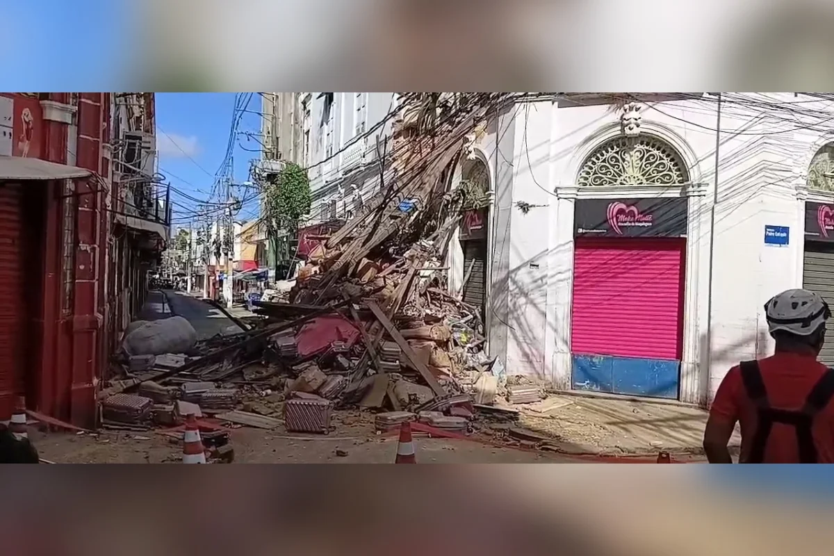 Bloqueio permanece por questões de segurança e afeta a circulação no centro comercial de Belém às vésperas do Círio