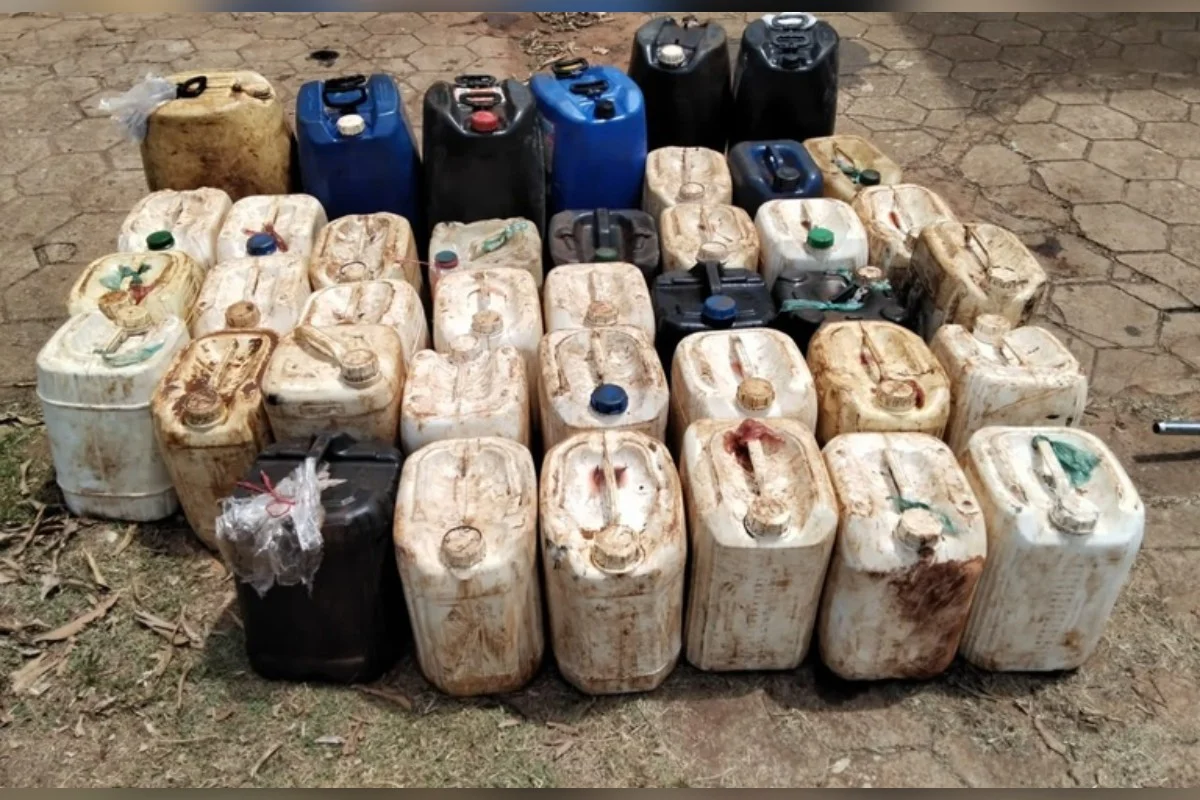 PF fecha porto clandestino em Rondônia e apreende mil litros de combustível