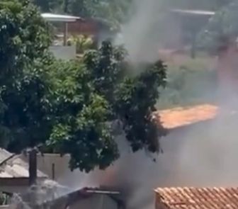 Imagem - Incêndio destrói casa no Aurá e família perde todos os bens