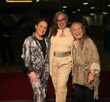 Imagem - Fátima Leite é recebida por Regina e Gabriela Duarte, em São Paulo