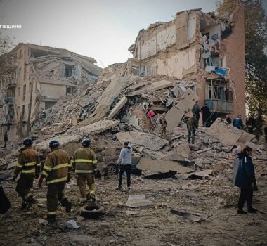 Imagem - Nova onda de bombardeios deixa rastros de destruição e mortes na Ucrânia