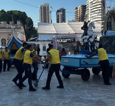 Imagem - Carros de Promessas são retirados para o Traslado dos Carros desta quarta