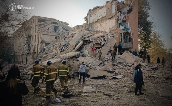 Nova onda de bombardeios deixa rastros de destruição e mortes na Ucrânia