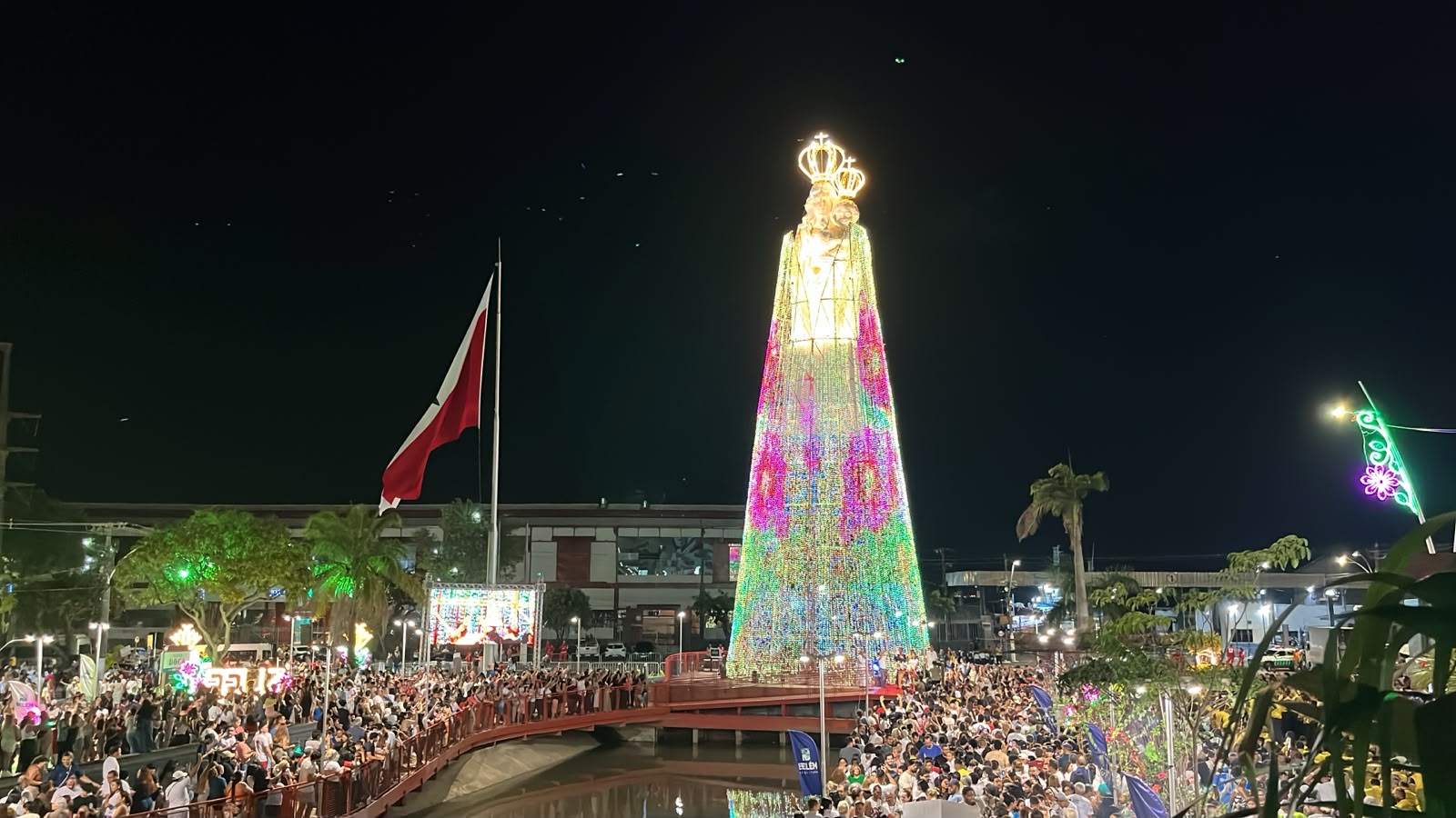 Imagem - Imagem de Nossa Senhora de Nazaré é acesa na Doca para o Círio 2026