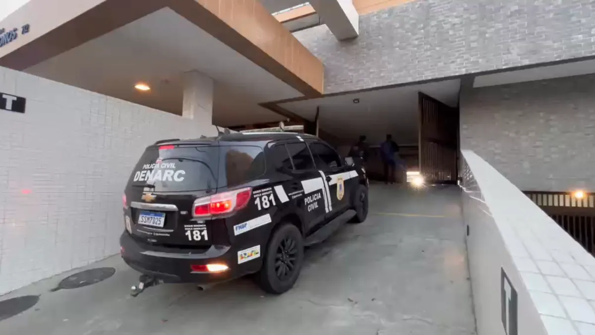 Polícia Civil desarticula esquema bilionário de tráfico internacional de drogas e armas na Bahia