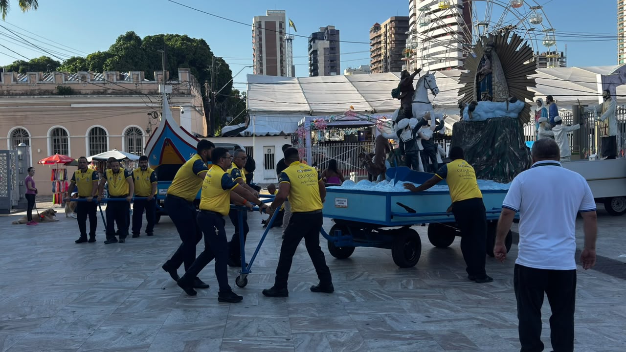 Imagem - Carros de Promessas são retirados para o Traslado dos Carros desta quarta