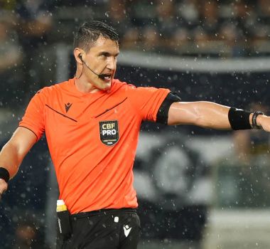Imagem - Remo é alvo de decisões polêmicas da arbitragem em momentos decisivos do Brasileirão